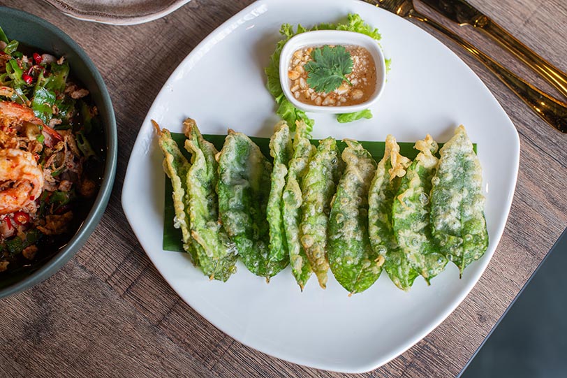 Crispy Fried Baegu Leaves
